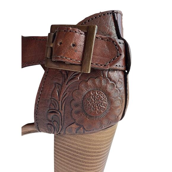 Roper Mika Mule Heels Floral Tooled Tan Leather Women's 8 Open Toe Buckle Close - Picture 9 of 12